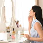 4er-Pack Qtip-Halter-Spender mit Bambusdeckeln – 10 oz durchsichtige Apothekergläser aus Kunststoff für die Aufbewahrung von Schmink- und Make-up-Organizern – Badezimmerzubehör-Set für Wattestäbchen, Ball, Pads, Zahnseide 4er-Pack Qtip-Halter-Spender mit Bambusdeckeln – 10 oz durchsichtige Apothekergläser aus Kunststoff für die Aufbewahrung von Schmink- und Make-up-Organizern – Badezimmerzubehör-Set für Wattestäbchen, Ball, Pads, Zahnseide